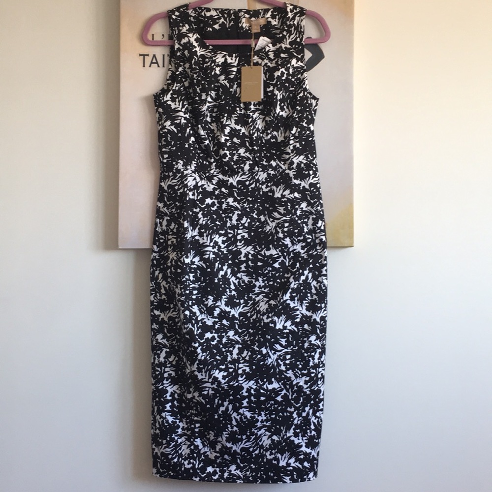 Micheal Kors Collection blk/white flower dress 👀